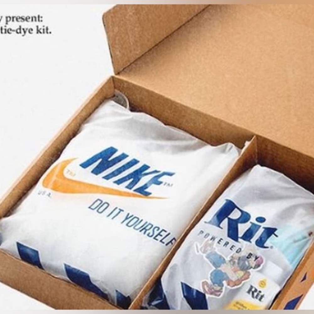Brand New Nike x Rit Kit DYI Fleece Sweatshirt